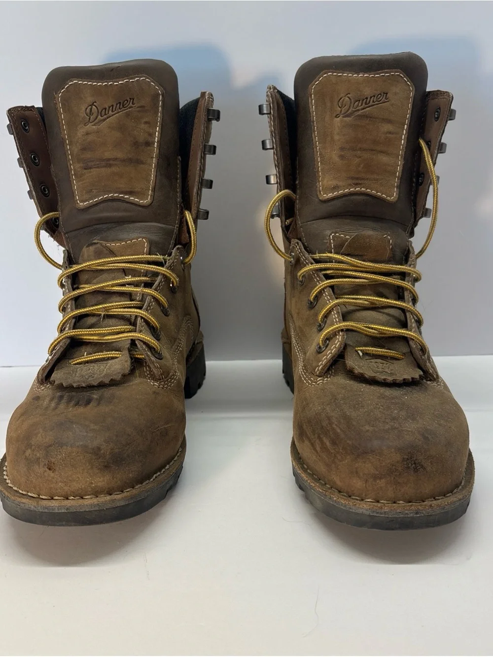 Danner Gritstone men’s 8” size 9 Brown Suede Work Boot with Vibram ASTM F2892-11